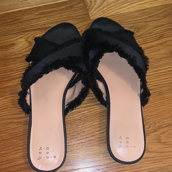 A New Day Sandals - Picture 3 of 6